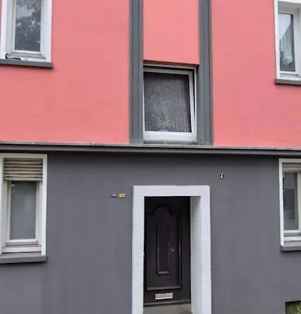 Apartment Schone Helle Mit Balkon Und Kuche Essen