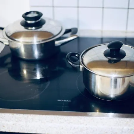 Schone Helle Mit Balkon Und Kuche * Essen